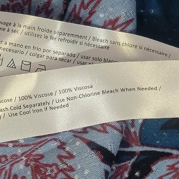 BOG BAND OF THE FREE Josie Sapphire Top Peri Blue Tropical Floral V-Neck Small - Picture 10 of 10